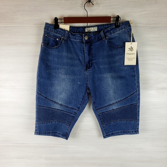 American Bazi Bermuda Shorts NWT - Picture 4 of 12